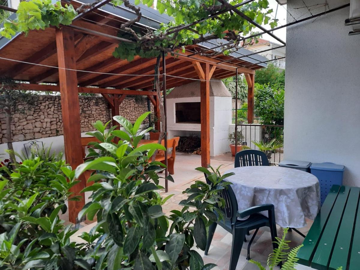 Apartments Sikirica Trogir Exterior photo